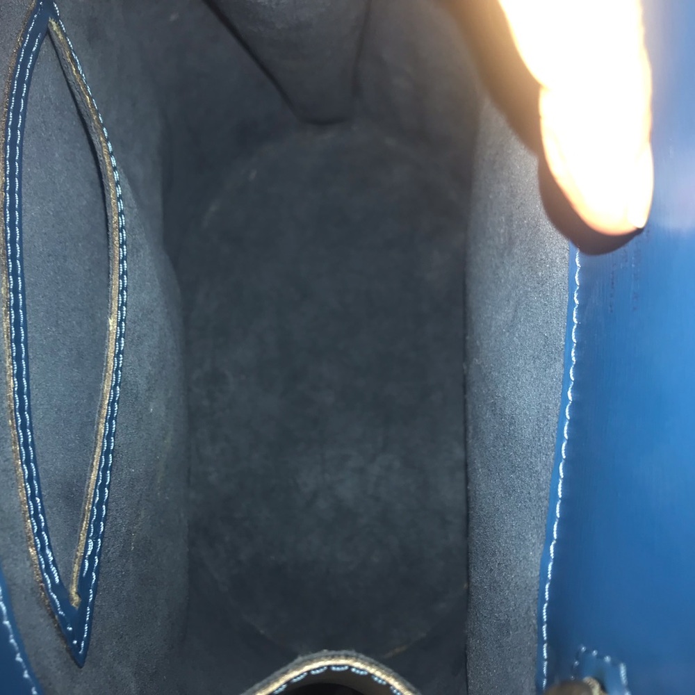 Louis Vuitton Cluny Shoulder Bag SP1925 Toledo Blue Epi - Picture 13 of 14